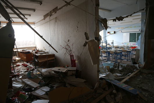 Руските военни са бомбардирали училище по изкуства в Мариупол съобщиха
