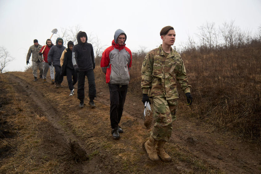 Властите в Мариупол: Русия е отвела над 4000 граждани отвъд границата против волята им