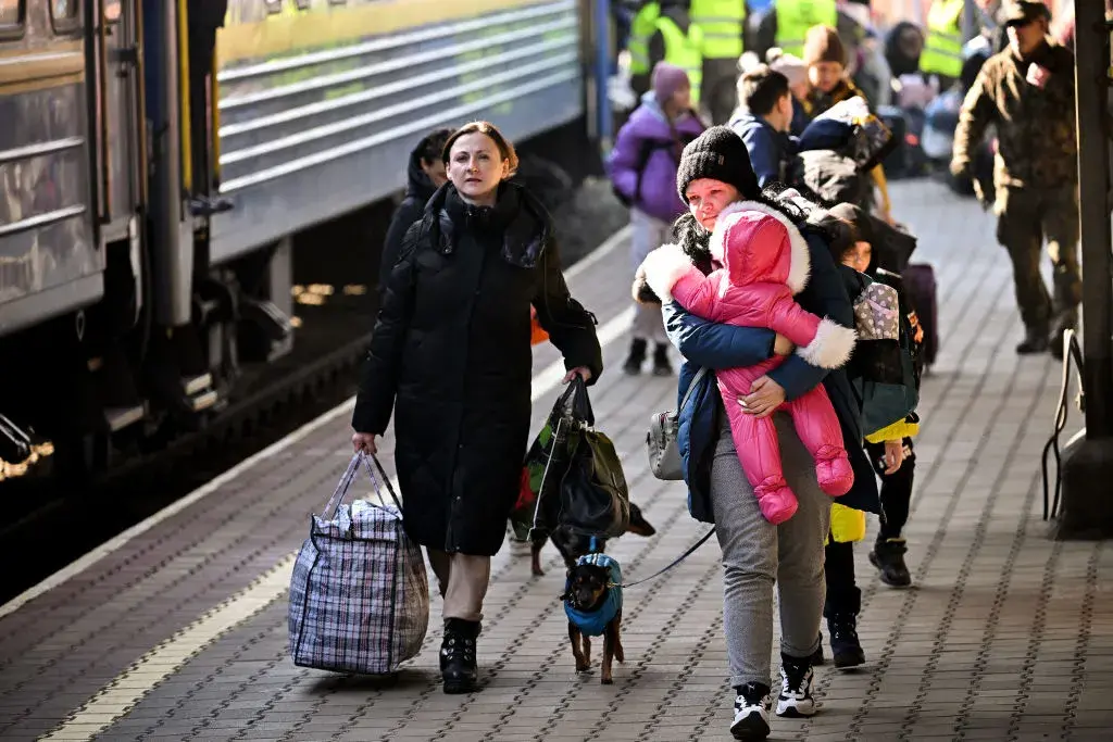 Украинските бежанци остават под закрила в ЕС поне до 2027 
