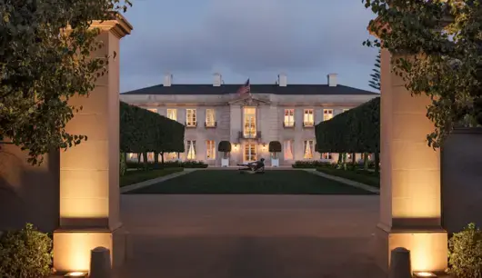 Рози, вино и история. Най-скъпото имение в Калифорния