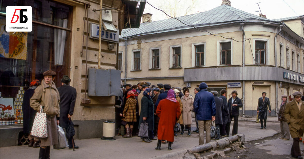 Все по-високи цени и дефицит на основни продукти в Русия.
