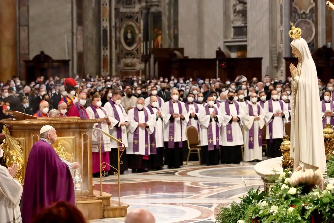 Папа Франциск се опитва да спре войната с пророчеството от Фатима