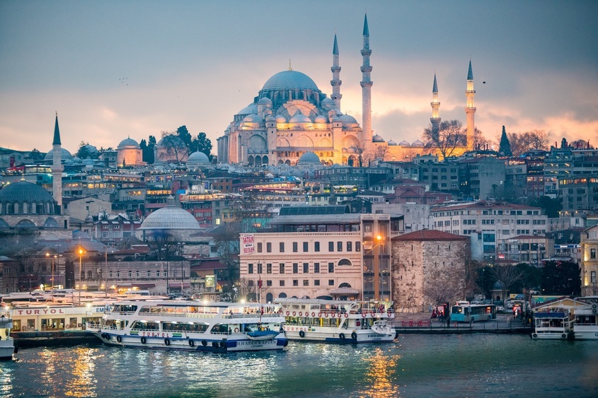Експресът Истанбул - София: Запасете се с храна и се настройте за приключение