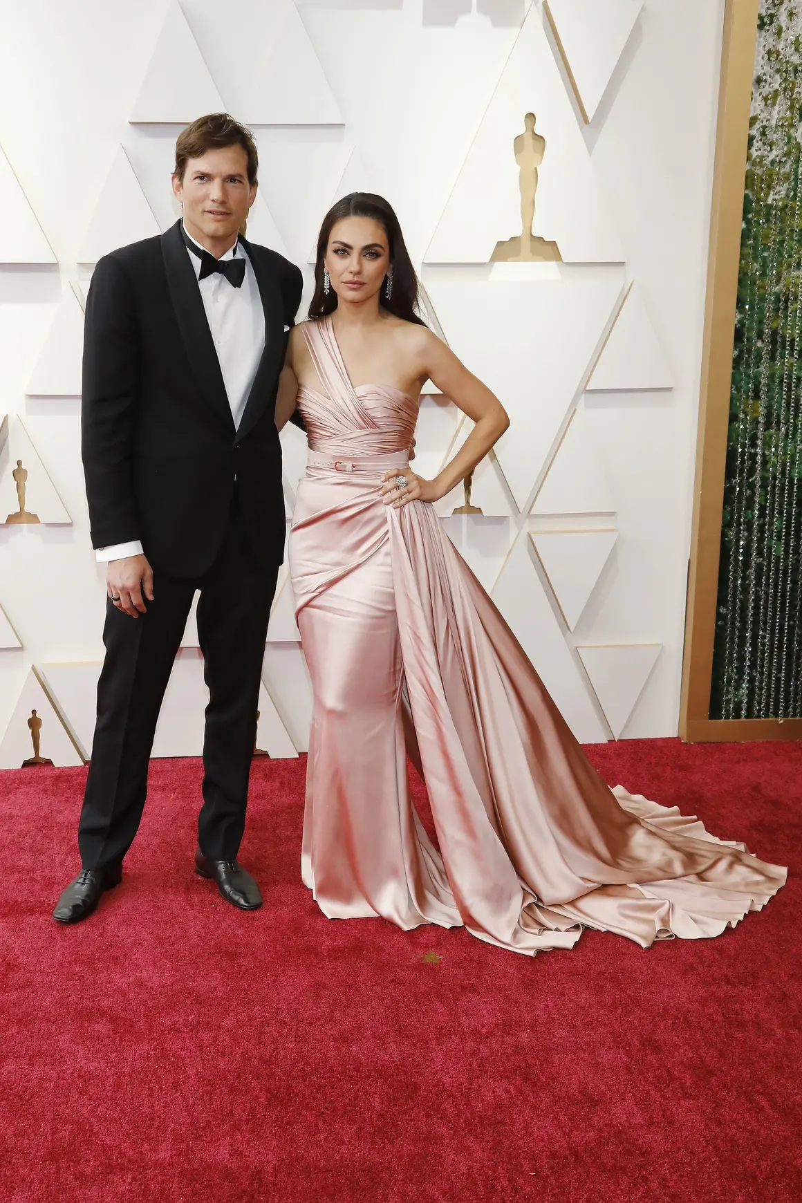 Мила Кунис и Аштън Кътчър 