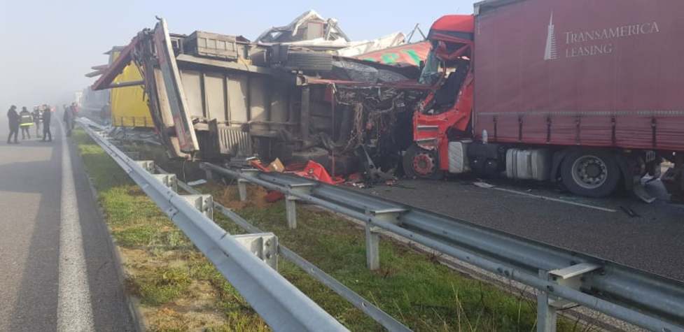 Тежка верижна катастрофа на камиони по АМ "Марица"