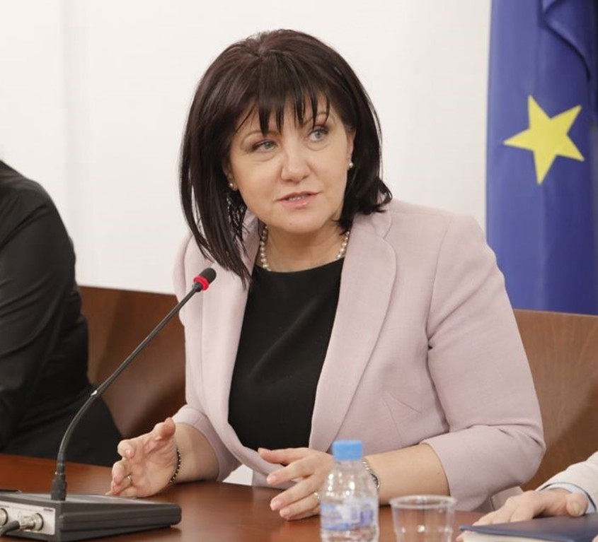 ДПС и БСП внясат искане за оставката на Цвета Караянчева