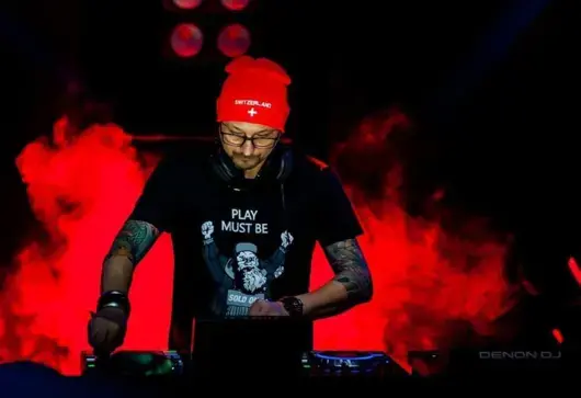 Как DJ от Москва се оказа начело на "Газпром Германия" за една нощ