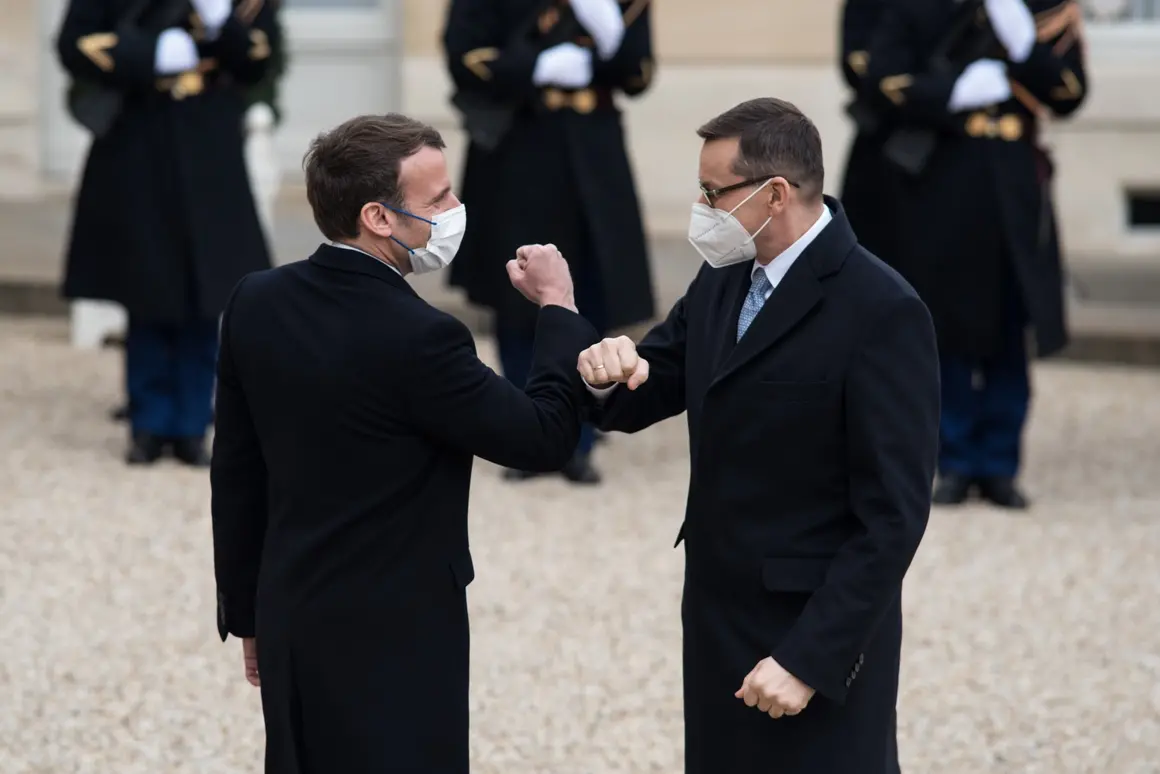 Скандал избухна между Макрон и Полша заради разговорите му с Путин