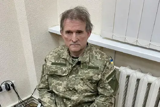 Украйна арестува Виктор Медведчук - милионер и депутат, тясно свързан с Путин