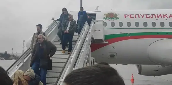 Българските моряци от „Царевна“ се прибраха у нас 