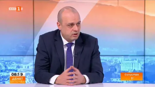 Министърът на туризма: "Три месеца се грижим за украинците, време е да излязат на пазара на труда"