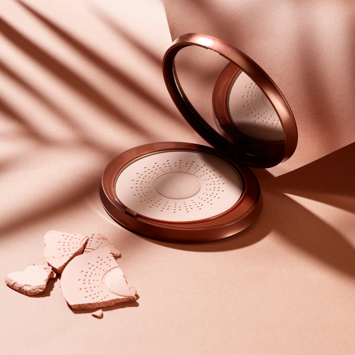 Слънцезащитна озаряваща пудра - 3 в 1