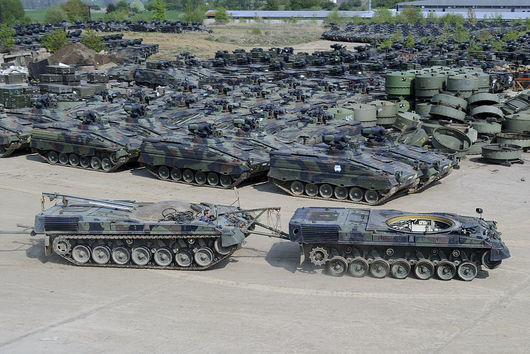 Бундестагът одобри изпращането на тежко въоръжение за Украйна