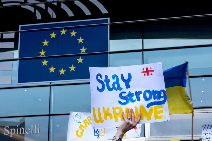 ЕП призна Гладомора за геноцид, докато БСП "избяга" от вота