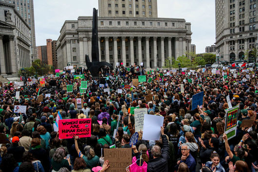Протестиращи се събраха в редица градове в Съединените щати за
