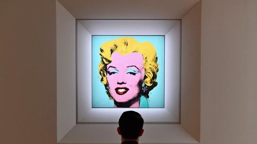 Емблематичният поп арт портрет на Мерилин Монро от Анди Уорхол