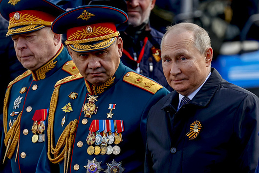 Владимир Путин се готви за дълга война в Украйна като