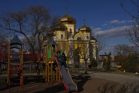 "Тук всички говорят руски": Проруският регион в Молдова, който приема украински бежанци