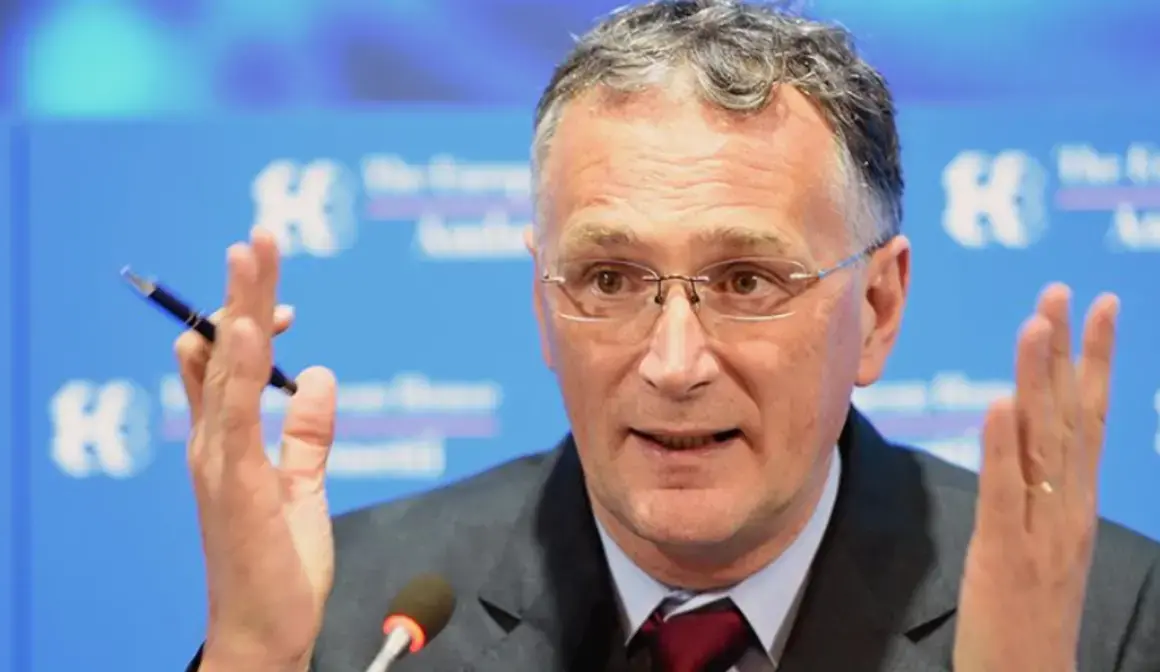 Загубил "вяра в системата": Президентът на Съвета за научни изследвания към ЕК подаде оставка