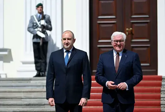 Румен Радев се оплака от статия в Deutsche Welle, която го обвързва с Русия