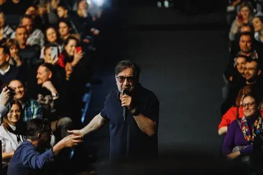 Те отказват да пеят "Za Путин" и осъждат войната - сега руските служби погнаха ДДТ и Би-2