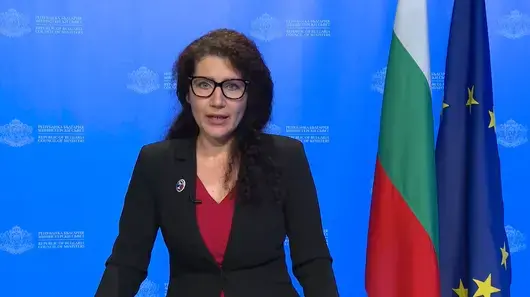 Константинова: Извозването на украинците спира, ще има два буферни лагера за най-нуждаещите се
