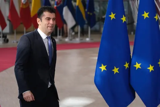 Der Standard: За Кирил Петков ГЕРБ, Възраждане и ДПС са „коалиция от ада“ 