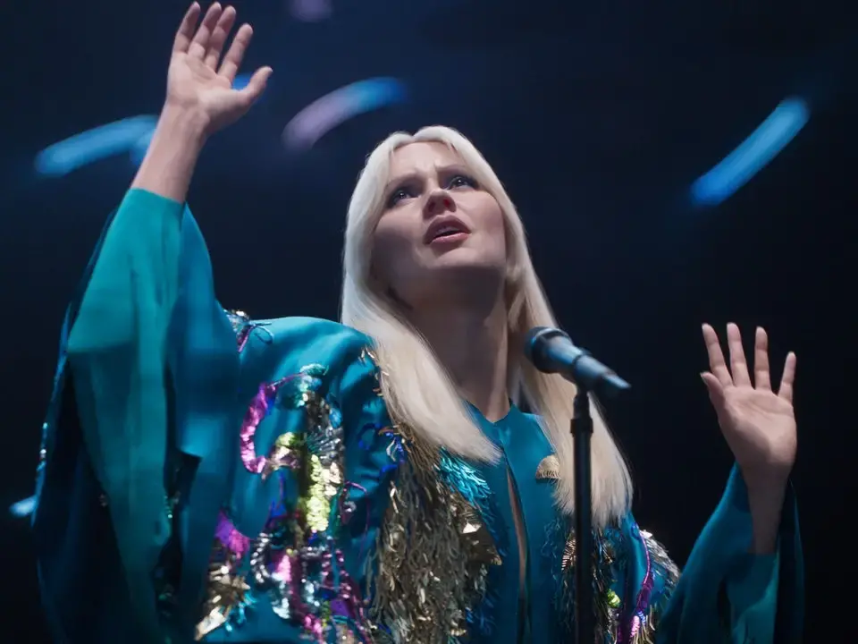 Аватарите на ABBA върнаха времето с 40 години назад с феноменален концерт в Лондон