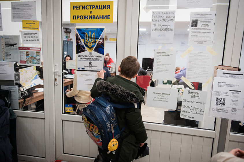 Украинските бежанци масово отказват да бъдат местени от Черноморието към ведомствени бази