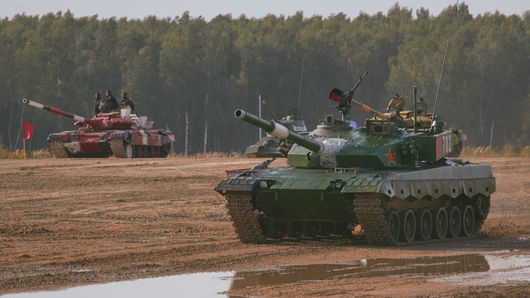 Русия губи военна мощ заради Украйна и санкциите. А какво става с въоръжението на Китай?