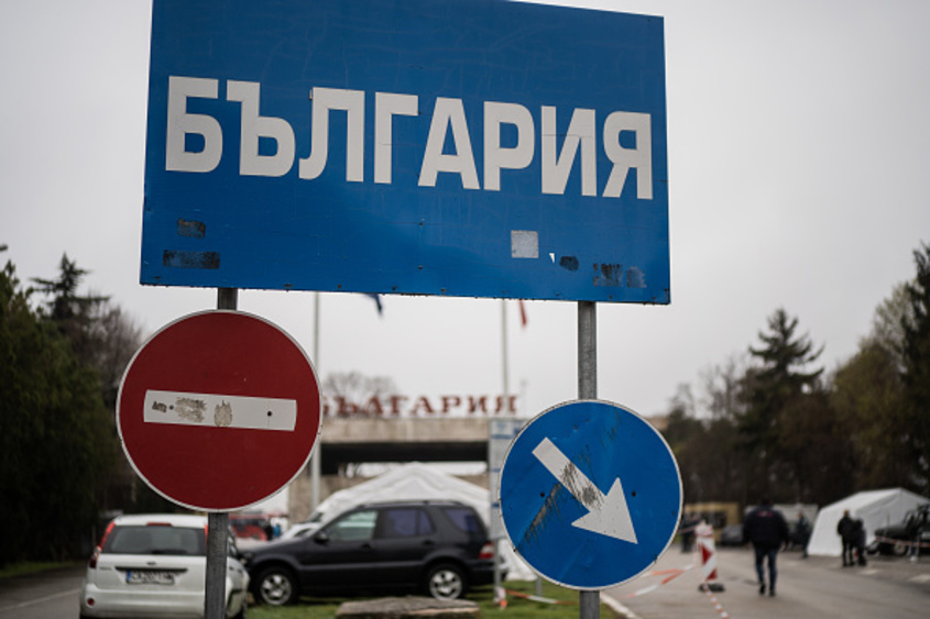 Палатки и фургони в Сарафово и Елхово - новият план за временно настаняване на украинци 