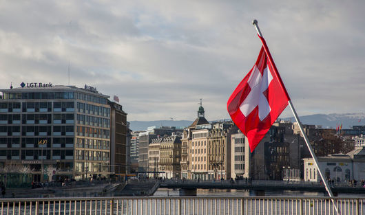 Швейцария наложи вето на искането на Дания за изпращане на бронирана техника в Украйна