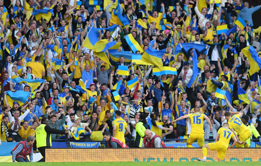 Футболна Украйна се приближи до място на Световното в Катар
