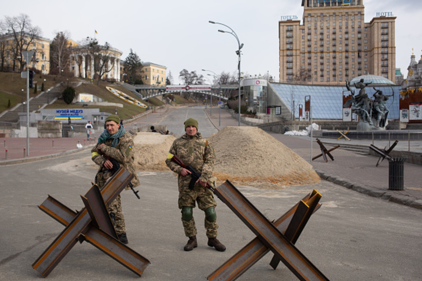 Серия от експлозии в Киев, Украйна отговори с обстрел над Донецк