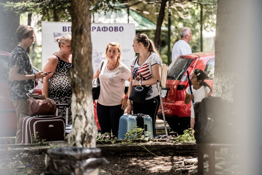 Когато украинските бежанци пристигнаха на българското Черноморие те бяха посрещани