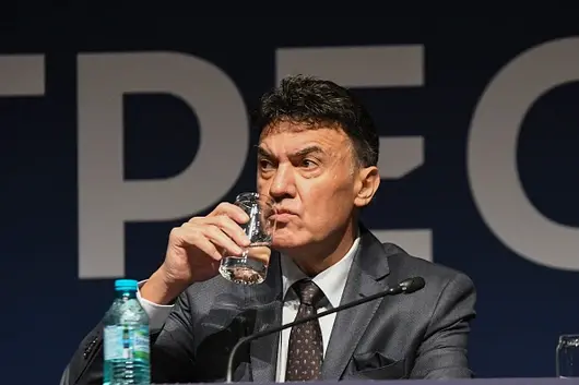 Загубата от Грузия е "катастрофална", но Михайлов е все така вкопчен във волана на БФС