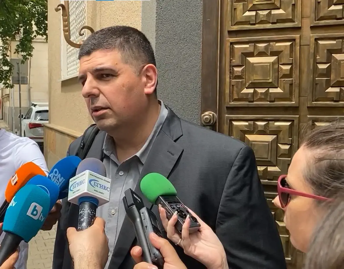 ГДБОП разпитва Ивайло Мирчев заради критиките му срещу руското влияние в службите 