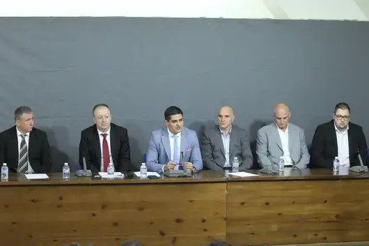 Независимите депутати се готвят за "шарено" гласуване за нов кабинет