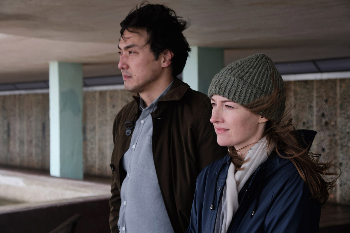 Giri/Haji - Netflix - 1 Сезон
<br><br>
Сериалът е за японски гангстери и британски ченгета. В центъра на сюжета са двама братя - Кензо, (Такехиро Хира), специализиран полицейски детектив, и Юто (Йосуке Кубозука) - бияч на мафията в Токио. Историята е препратка към класическия сюжет за Каин и Авел.
<br><br>
За 8-те часа на първи сезон ще получите яко гангстерски бой, избирателно лондонско правораздаване, наркоманско пропадане, гей тийнейджър, призрачна история и любовна история. Всъщност любовните истории са няколко. Малко секс и повечко бой.