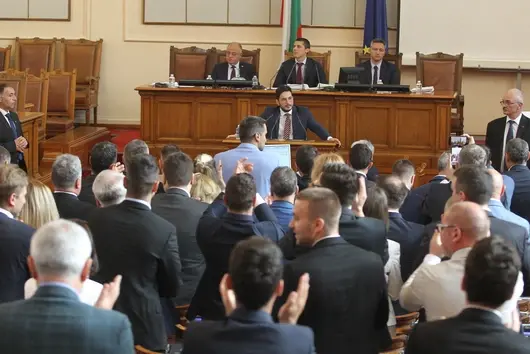 Кирил Симеонов напуска парламентарната група на "Има такъв народ"