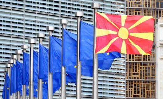 Посланиците от ЕС обсъждат френското предложение за спора между София и Скопие