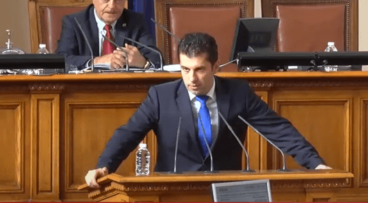 Дебатът за вота на недоверие срещу кабинета на Кирил Петков