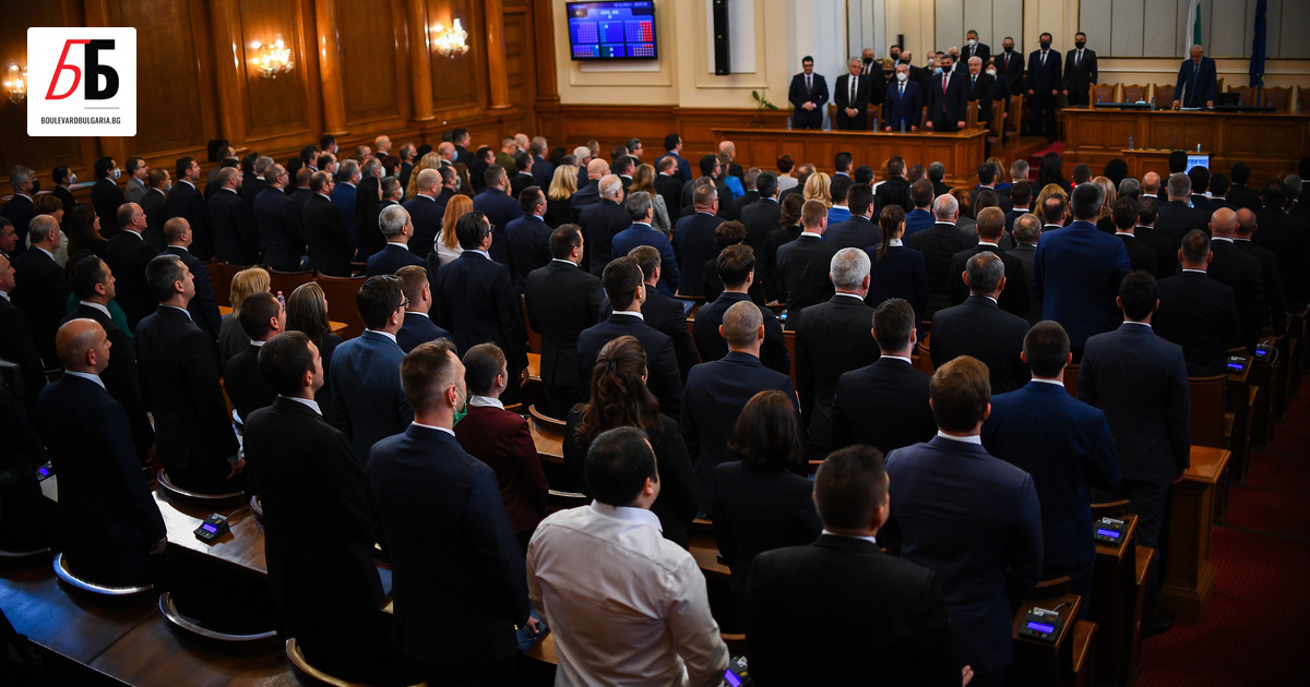 След цялa серия от провалени заседания заради липса на кворум