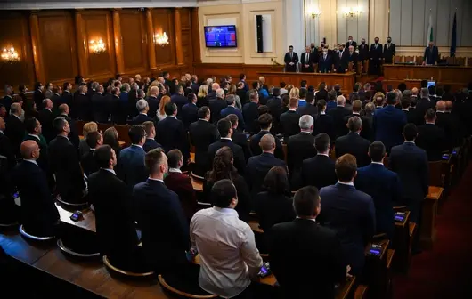 Защо няма "диктатура на провинцията" в избирателната система?