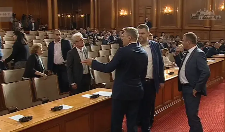 ДПС иска приемане на френското предложение за РСМ без условия, ГЕРБ - с редакции