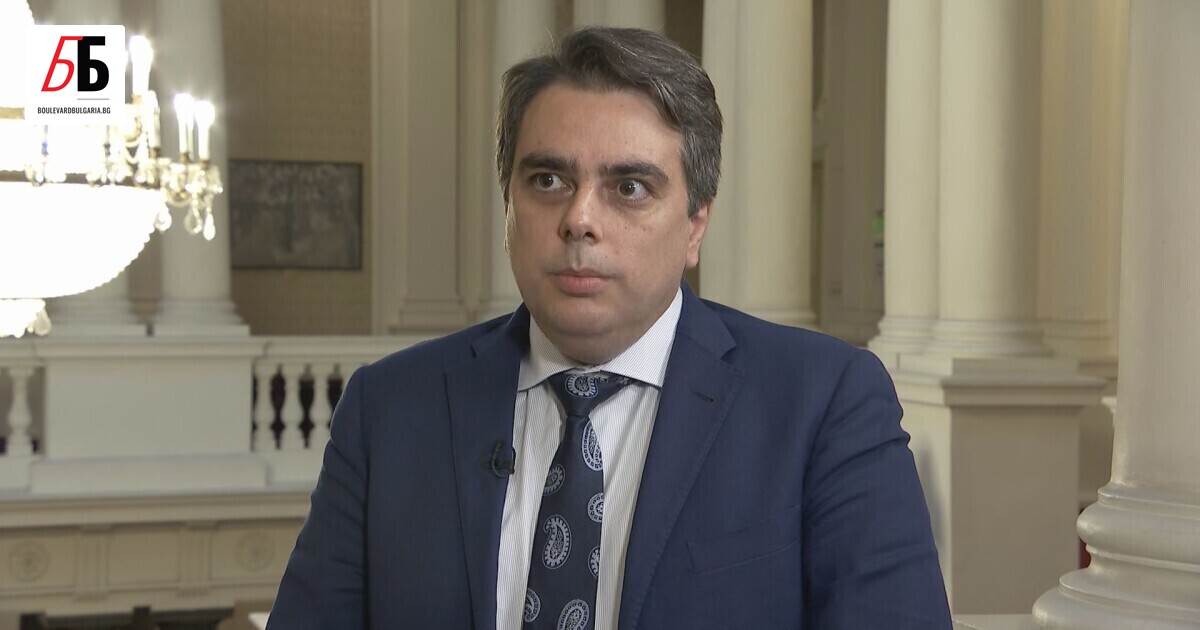 Вицепремиерът Асен Василев прогнозира, че ще се стигне до предсрочни