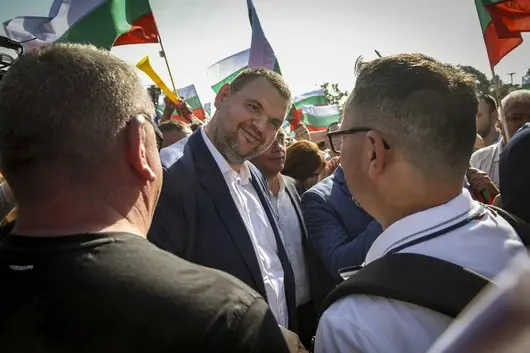 На прощаване: Спецпрокуратурата отказа да разследва Делян Пеевски и Илко Желязков