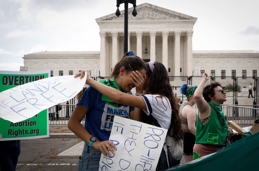 Исторически обрат в САЩ: Върховният съд вече не защитава правото на аборт