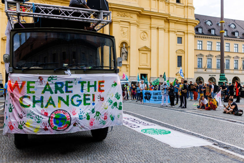 "Стъпка назад": ЕС обмисля по-слаби предложения в борбата срещу климатичните промени