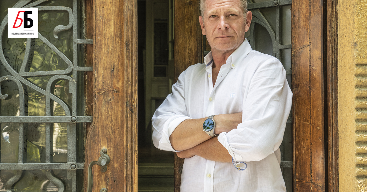 Ден след мащабния протест, в който хиляди граждани се обявиха